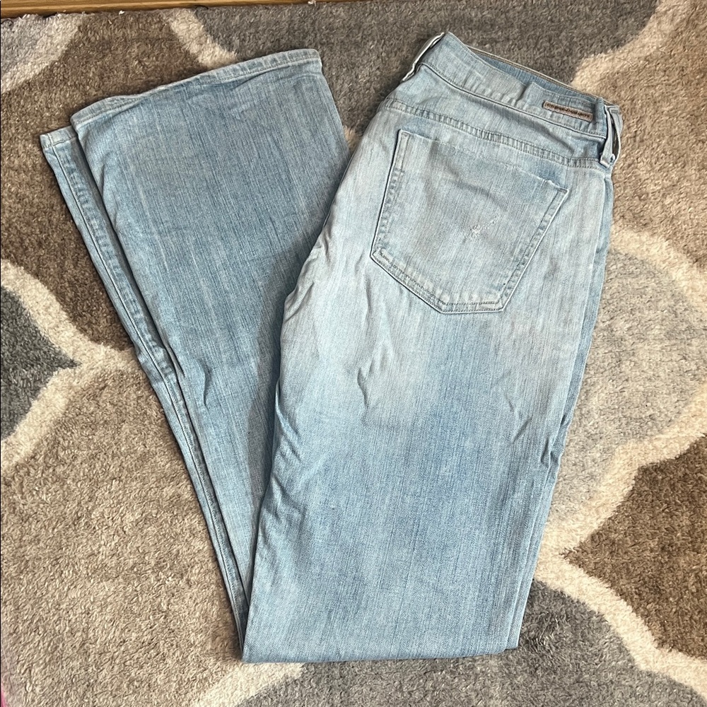 🌖 Citizens of Humanity Light Wash Denim Flare Jeans